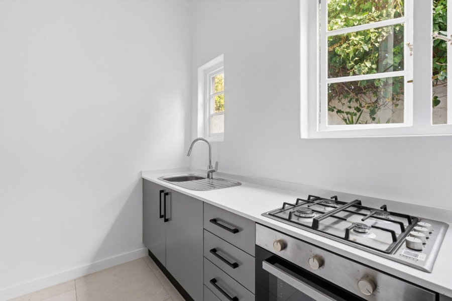 2 Bedroom Property for Sale in Sea Point Western Cape